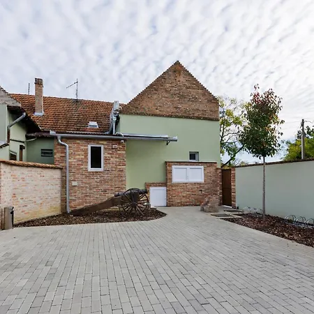 Anova Apartment *